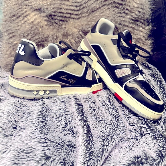 Black, gray and red Louis Vuitton certified #54 sneakers size 11 - Picture 4 of 6